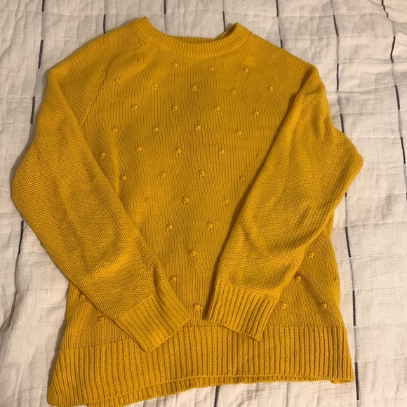 Yellow Polka Dot sweater - Picture 2 of 2